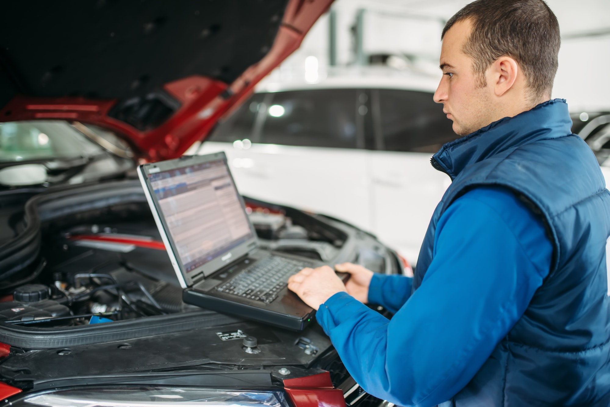computer-diagnostics-of-the-car-in-auto-service.jpg computer-diagnostics-of-the-car-in-auto-service.jpg